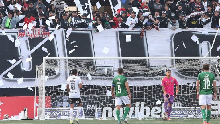 De una escalera a una pizarra: Informe arbitral consignó graves incidentes en duelo de Audax vs Colo Colo