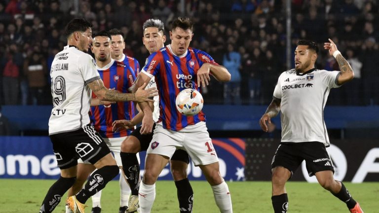 ¡Gran hazaña alba! Colo Colo clasificó a octavos de final de la Copa Libertadores