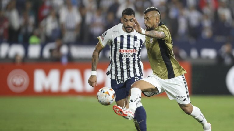 Colo Colo salva un milagroso punto ante Alianza Lima, pero sigue complicado en la Libertadores