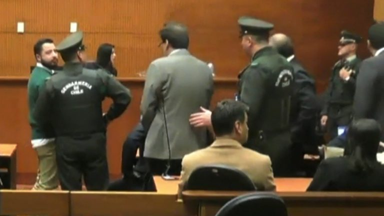 El momento en que Daniel Jadue fue derivado a Capitán Yáber tras quedar en prisión preventiva