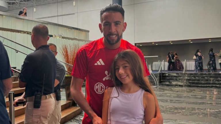 “Te extrañaba mucho”: La tierna postal de Mauricio Isla tras reencontrarse con su hija en Estados Unidos