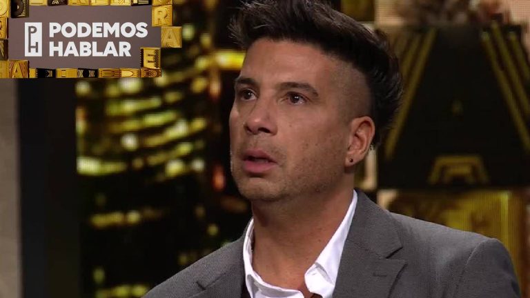 Mario Velasco se emocionó al recordar la petición de su hija de irse de Chile: “No podía parar de...”