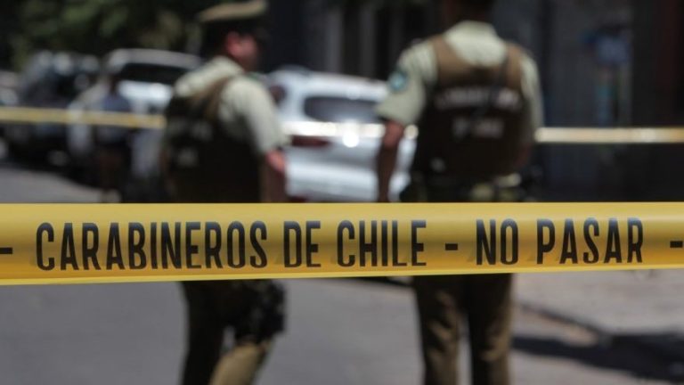 Dos están hospitalizados: Cinco carabineros fueron brutalmente golpeados tras operativo en Puente Alto