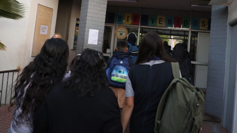 Gobierno suspende clases desde este miércoles en todo el Biobío tras Estado de Catástrofe