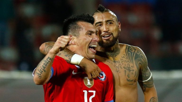 “Muy bien Chile”: Así reaccionaron Gary Medel y Arturo Vidal a victoria de La Roja sobre Paraguay