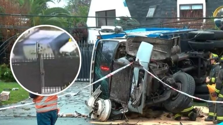 Impresionante video: El momento en que camión se volcó y arrasó con todo en Las Condes