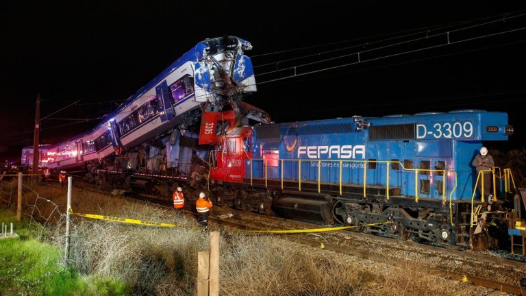 “Desde la central no fue avisado”: Fiscalía por posible causa del fatal choque de trenes en San Bernardo