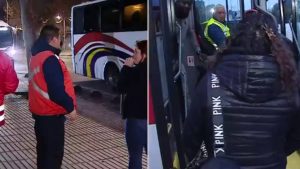 Aglomeraciones y caos vial marcan complicada jornada para el transporte público en Santiago