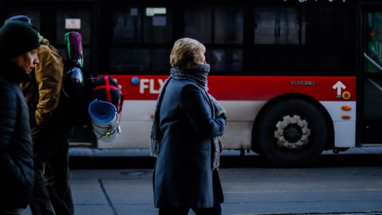 Frío polar en Santiago: ¿Hasta cuándo seguirán las bajas temperaturas en la Región Metropolitana?