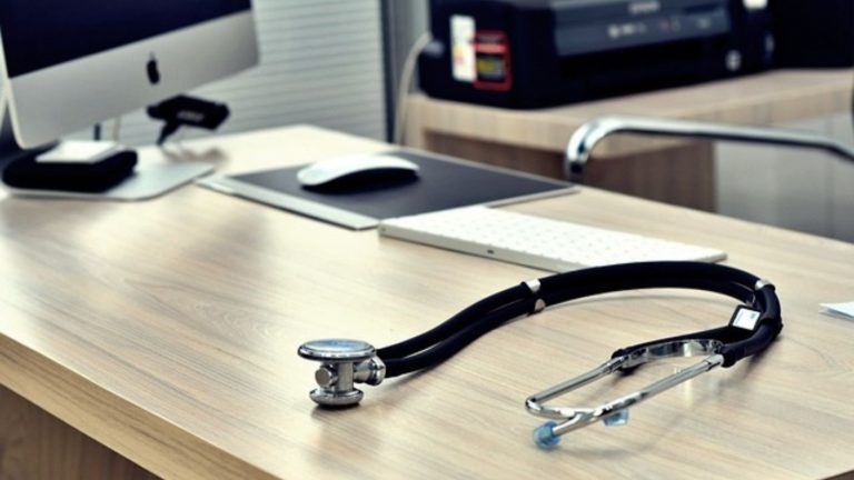 Diputados solicitan comisión investigadora por tratamientos hormonales para cambio de género en menores de edad