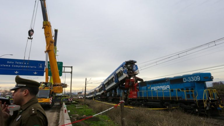 Choque de trenes en San Bernardo: Esto es lo que se sabe del fatal accidente