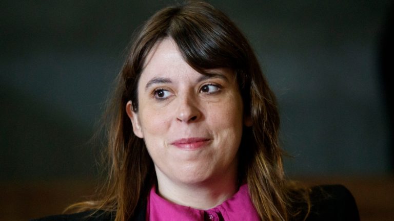 Tras renuncia de Constanza Martínez: ¿Quién es el ex alcalde que asume como nuevo delegado presidencial de la RM?