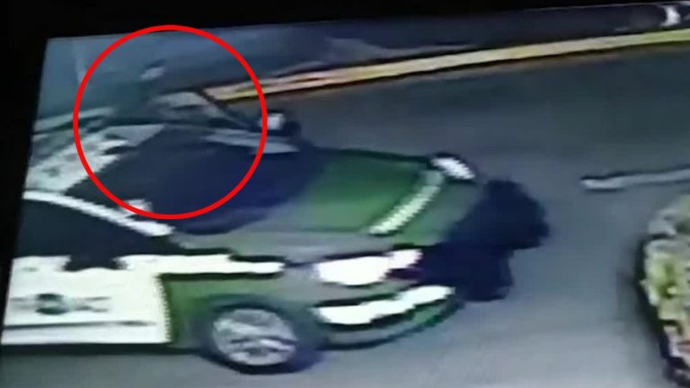 VIDEO | Insólito: Robaron patrulla de Carabineros durante procedimiento en Peñalolén