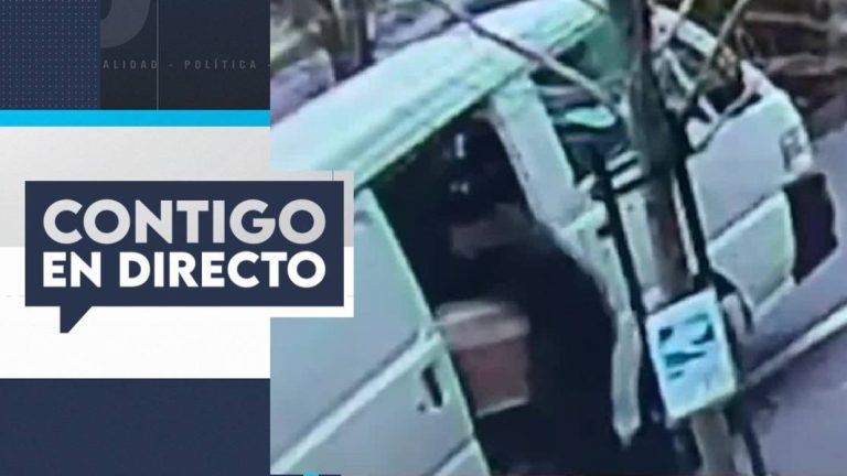 Sujetos a bordo de furgón roban en Recoleta: Vecinos sospechan de la misma banda