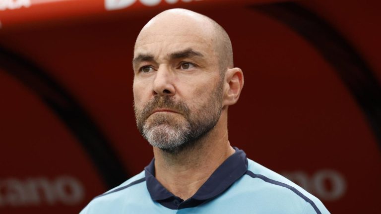 Ecuador toma drástica decisión tras caer ante Argentina y saca del cargo a Félix Sánchez