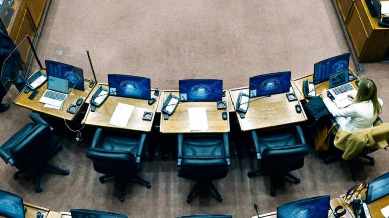 Se enreda proyecto de votación en dos días: Senado rechazó informe de comisión mixta sobre multas por no votar