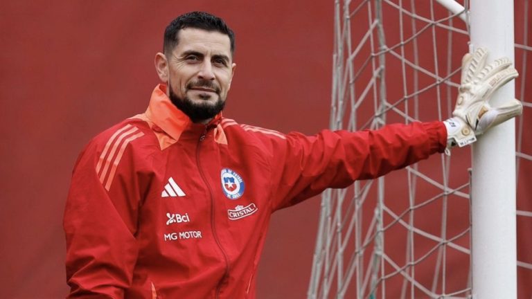 El emotivo festejo de Gabriel Arias tras terminar su educación media: “Me llena de orgullo”