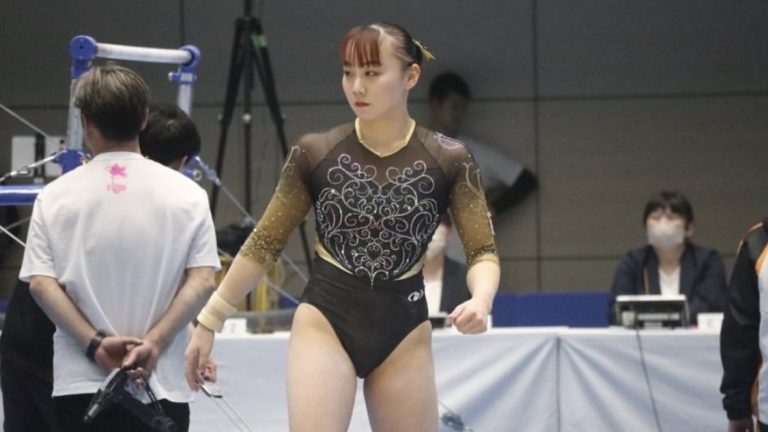 Escándalo: Japón expulsa de los Juegos Olímpicos a capitana de gimnasia por fumar