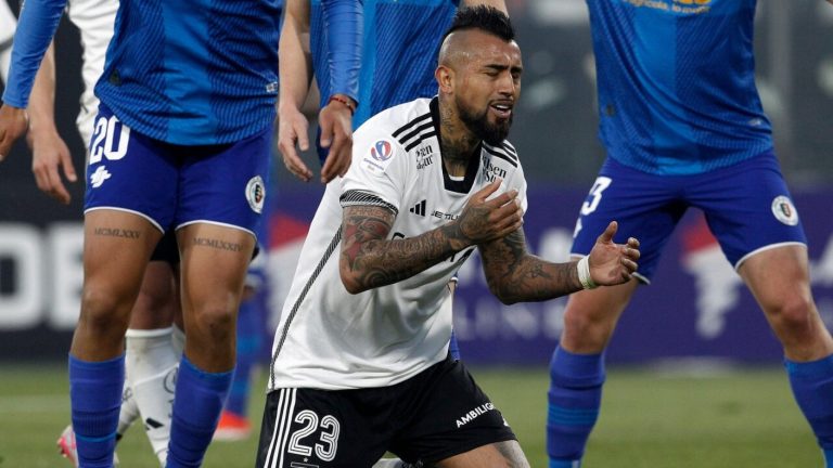 ¿Juega el Superclásico? Colo Colo entregó parte médico tras lesión de Arturo Vidal