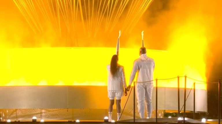 Inauguración de París 2024: Teddy Riner y Marie-José Perec encendieron el pebetero olímpico