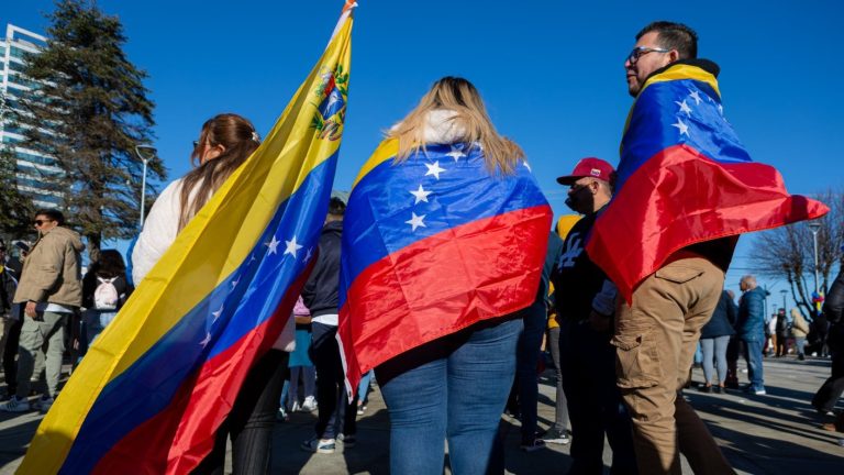 Venezuela denuncia “operación de intervención” contra sus comicios por parte de nueve países