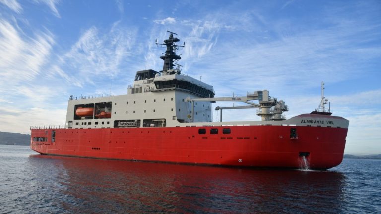 Hito para la investigación en la Antártica: Así es el primer buque rompehielos construido en Chile