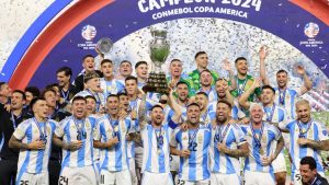 El cielo es Albiceleste: Argentina le gana con lo justo a Colombia y es bicampeón de la Copa América