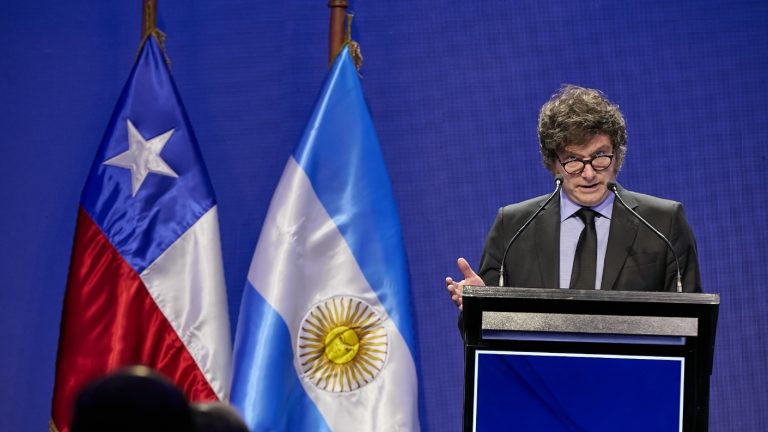 Javier Milei visitó Chile con fuertes medidas de seguridad donde destacó la integración y criticó a sus antecesores