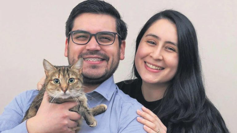 Familia de joven médico chileno que está en coma en Estados Unidos clama por ayuda