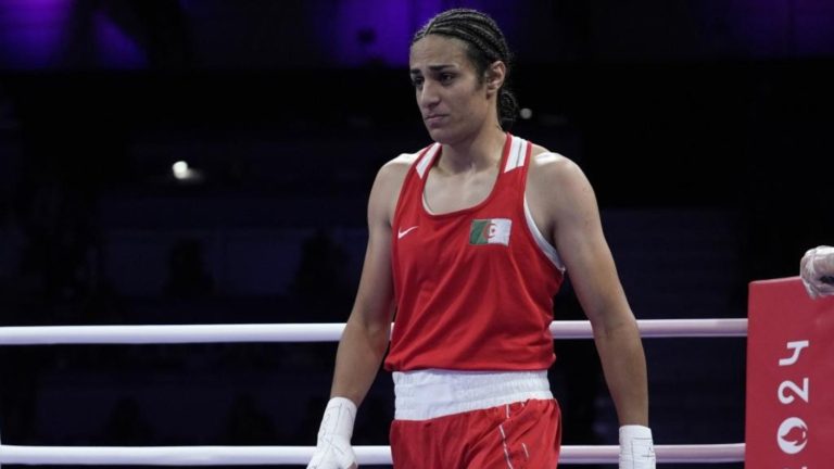 Imane Khelif gana un nuevo combate en el boxeo y asegura medalla en los Juegos Olímpicos 2024