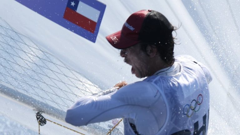 Va por la hazaña: Clemente Seguel clasifica a la Medal Race y sueña con una medalla olímpica