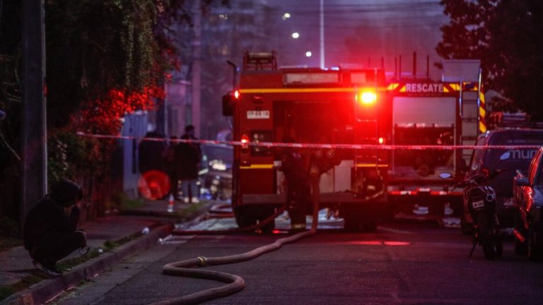 Fatal incendio afectó a cuatro hermanos en casa de Lanco: Niños de 5 y 16 años murieron