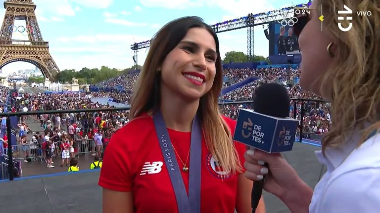 “Experiencia única”: La emoción de Francisca Crovetto tras desfilar en el Parque de los Campeones
