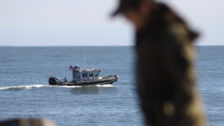 Familia de niña arrastrada por el mar en Viña hizo desconsolado llamado: “Necesitamos llevarla a casa”