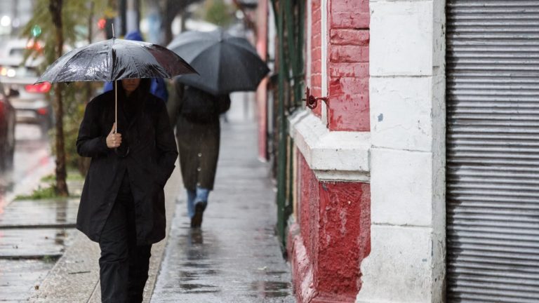 Gran sistema frontal trae lluvias y cambios térmicos: Estas serán las zonas afectadas