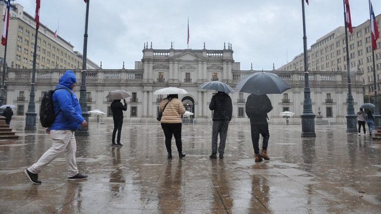 Sistema frontal en Santiago: ¿Cuándo volverá a llover y cuántos milímetros podrían caer en la RM?