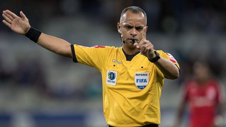 Quién es Wilton Sampaio, el polémico árbitro para el partido de Colo Colo ante Junior
