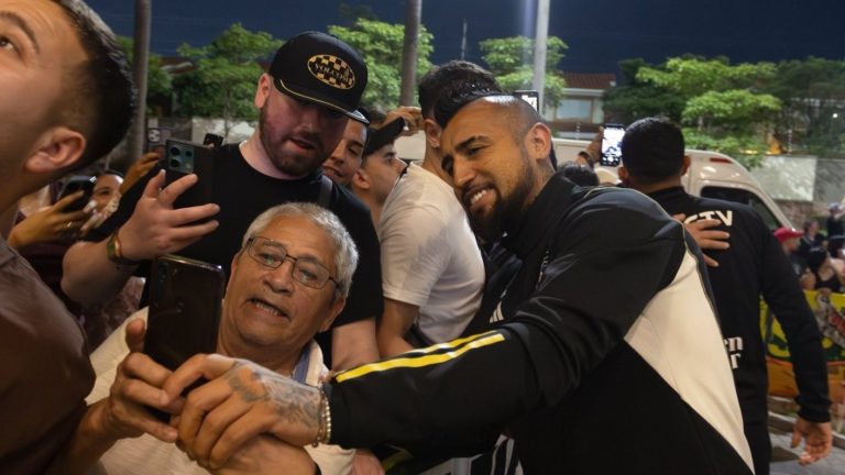 Arturo Vidal enciende el partido ante Junior con desafiante frase: “Vamos a masacrar”