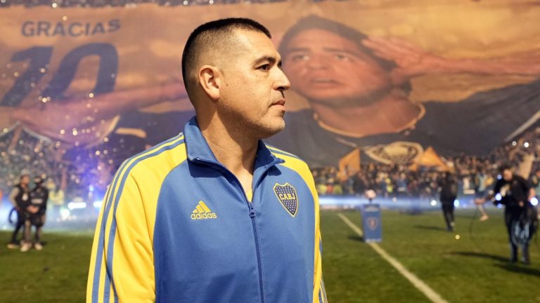Juan Román Riquelme se indigna con periodista y abandona entrevista en vivo: “No me reta ni mi viejo”