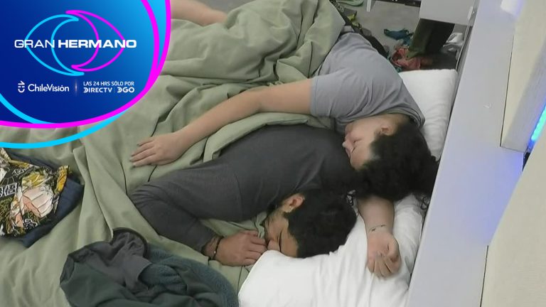 ¡Modo cucharita! La tierna postal de Michelle y Pedro que volvió locos a sus seguidores