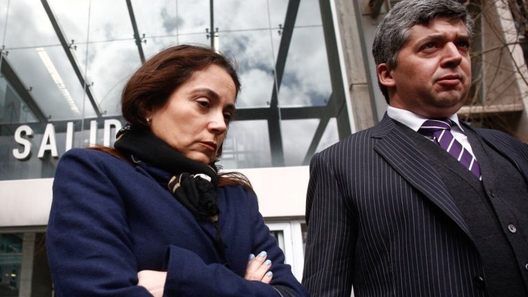 María Leonarda Villalobos se desmayó en su formalización: Jueza le permitió retirarse del tribunal