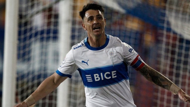 A nada de la gloria: Cuándo podría convertirse Fernando Zampedri en goleador histórico de la UC