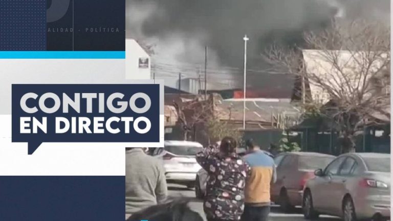 Gran incendio afecta bodegas de repuestos de autos en La Cisterna