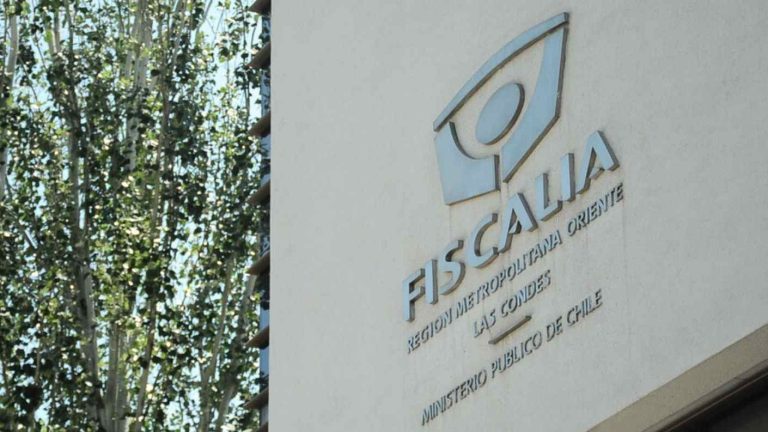 Negó interferencia en investigación: Fiscalía aclara vínculos entre Ángel Valencia y Lorena Parra con Luis Hermosilla