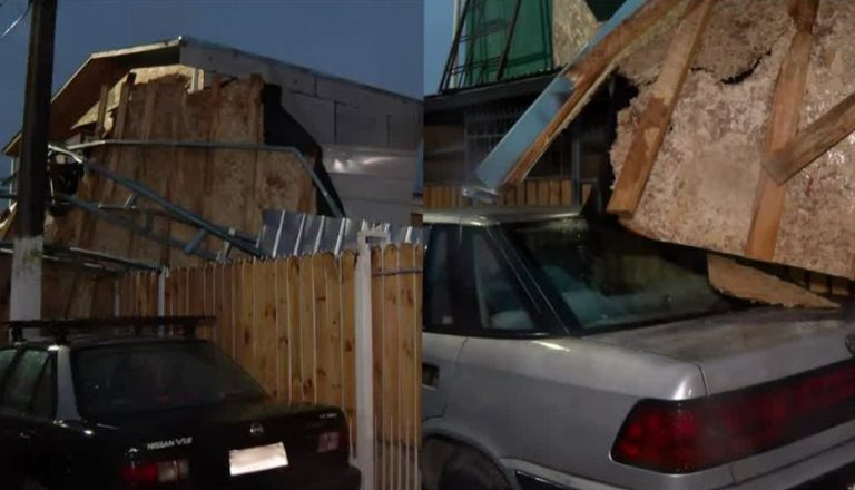 Dramáticas imágenes: Viento se llevó volando techo de casa en Puente Alto