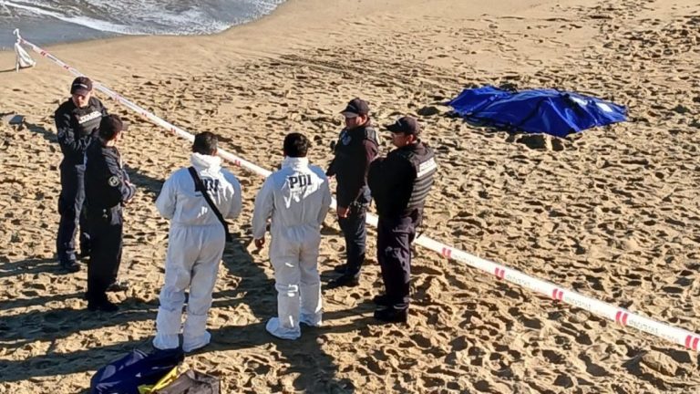 Conmoción en Viña del Mar: Encuentran cadáver de mujer en playa Caleta Abarca