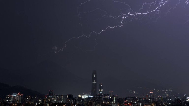 Decretan Alerta Temprana Preventiva para toda la Región Metropolitana por dos eventos meteorológicos