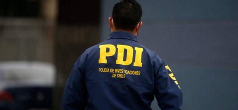 Encuentran dos cuerpos sin vida al interior de pieza en San Bernardo: Investigan presunto femicidio