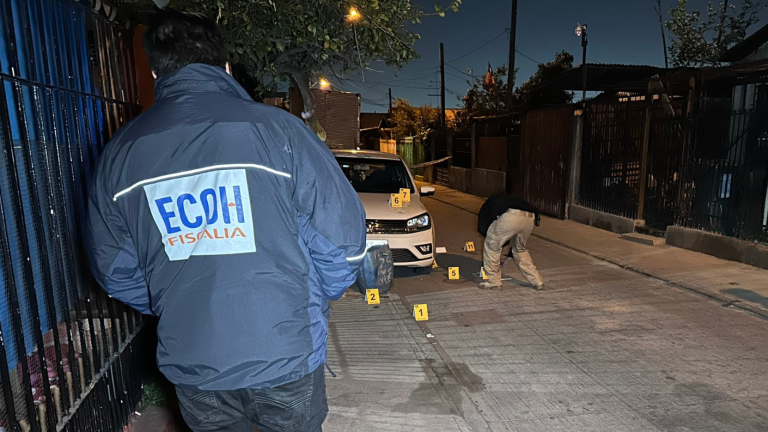 PDI investiga asesinato de un hombre en El Bosque: Víctima fue acribillada en la vía pública