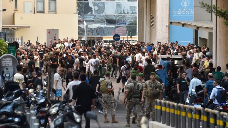 Explosión simultánea de localizadores beeper de Hezbolá en Líbano deja 9 muertos y 2.800 heridos